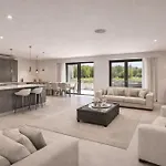 Casa Vilamoura Luxe Luxury 9br Retreat Walk To Marina Vilamoura *